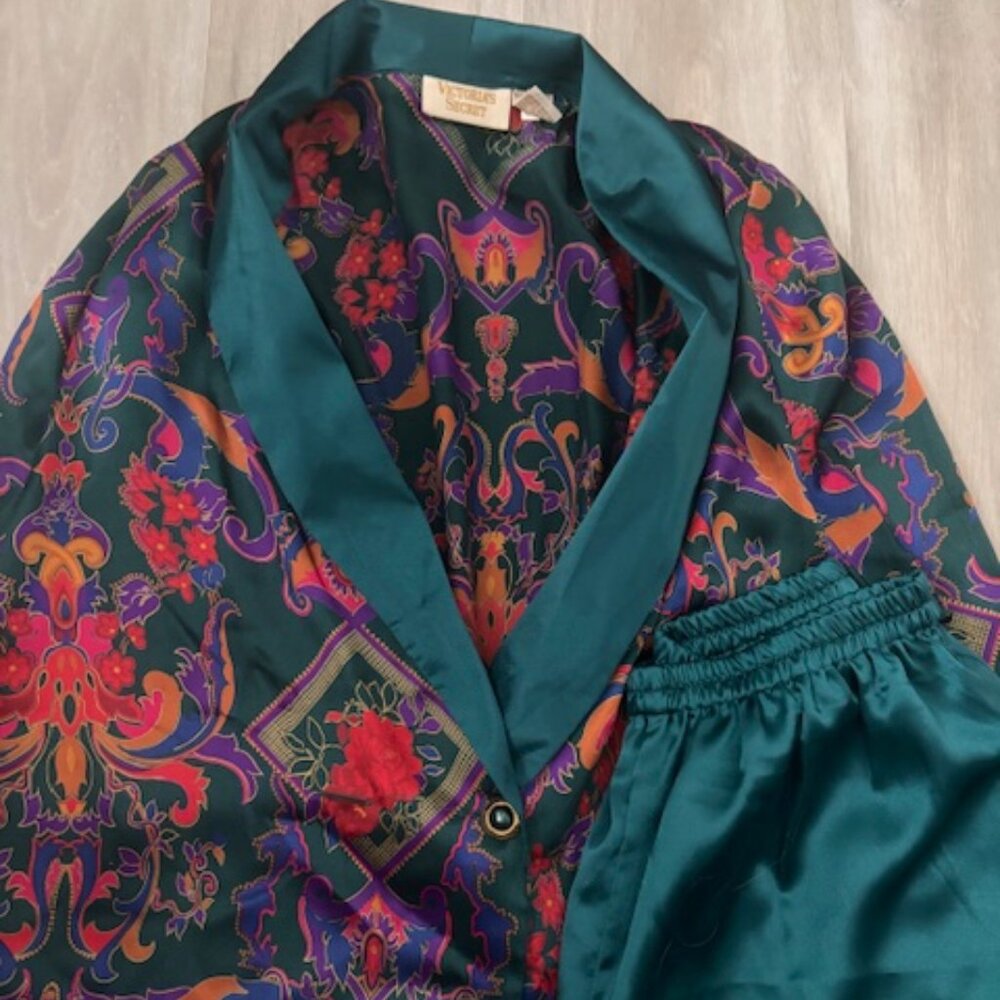 Vintage 90s Victoria's Secret Gold Label Satin Pajama SET size small - Picture 3 of 5